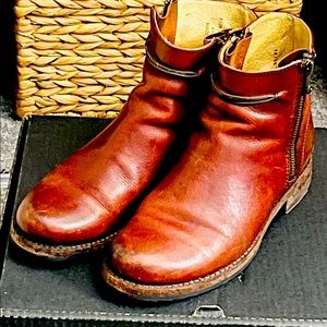 Beautifully Worn FRYE Double Zip Booties